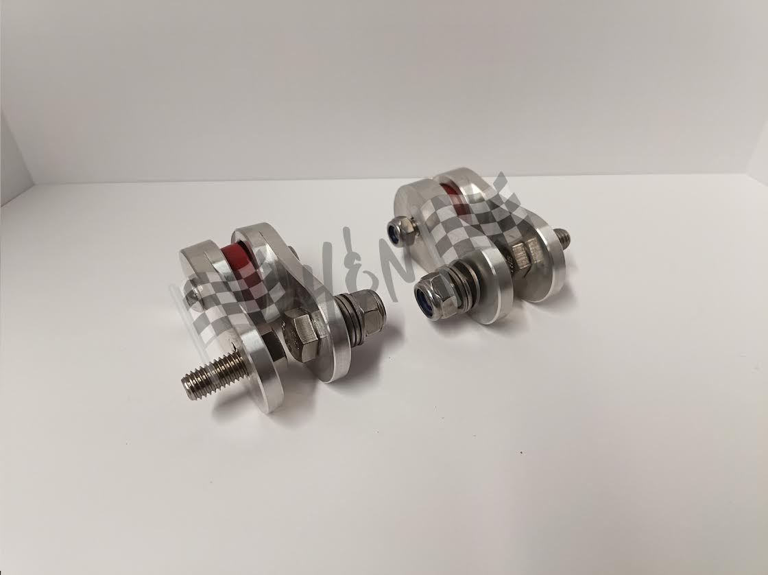 Front Exhaust pipe hangers